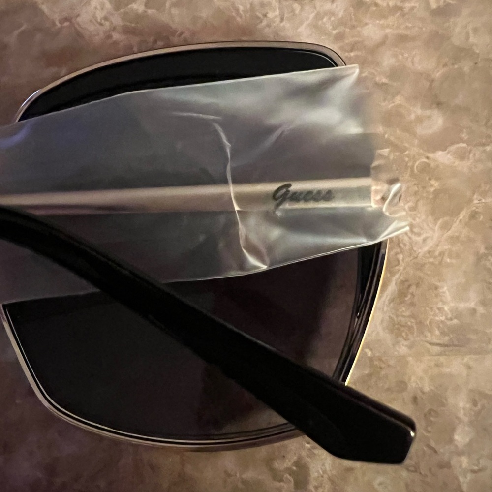 GUESS Women’s Gold Frame Black Lens Women's Sunglasses - Picture 4 of 8